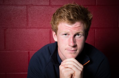 300816 -    Scarlets Rhys Patchell at Parc y Scarlets