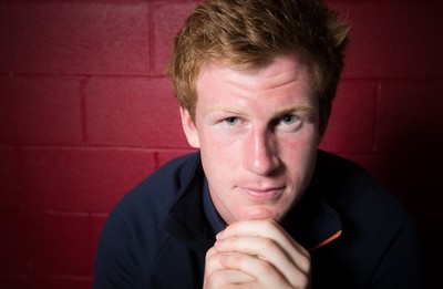 300816 -    Scarlets Rhys Patchell at Parc y Scarlets