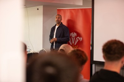 110625 - WRU - Richard Parkes speaks to Welsh team at the Vale Resort - 