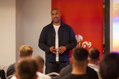 110625 - WRU - Richard Parkes speaks to Welsh team at the Vale Resort - 
