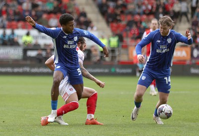 040524 - Rotherham United v Cardiff City - Sky Bet Championship - Josh Bowler of Cardiff and Raheem Conte of Cardiff keep the ball in play