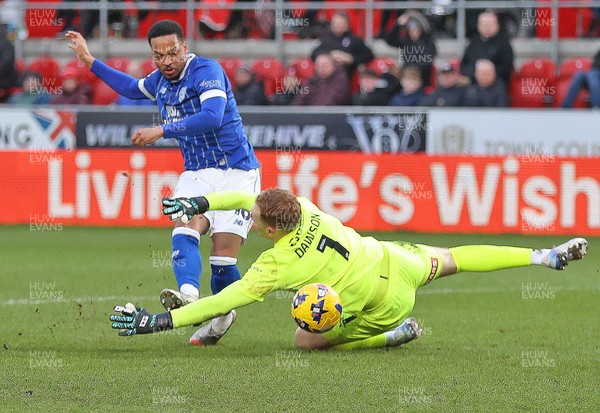 070226 - Rotherham United v Cardiff City - Sky Bet League 1 - Chris Willock of Cardiff scores the 2nd Cardiff goal past Goalkeeper Cameron Dawson of Rotherham
