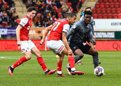 180323 - Rotherham United v Cardiff City - Sky Bet Championship - Sory Kaba of Cardiff takes on Chiedozie Ogbene of Rotherham