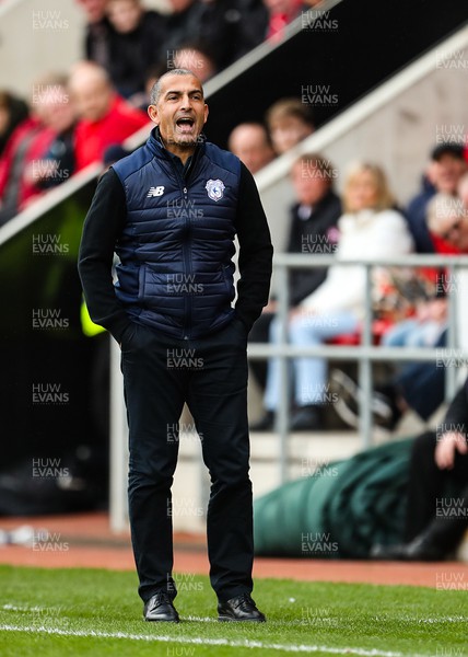 180323 - Rotherham United v Cardiff City - Sky Bet Championship - Cardiff Manager Sabri Lamouchi reacts on the touchline