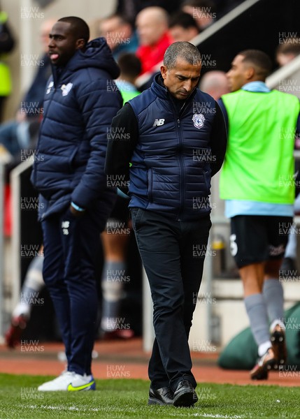 180323 - Rotherham United v Cardiff City - Sky Bet Championship - Cardiff Manager Sabri Lamouchi looks to the floor in dejection