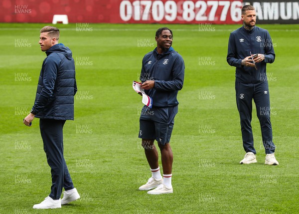 150423 - Rotherham United v Luton Town - Sky Bet Championship - Luton Town players inspect the New York Stadium pitch 