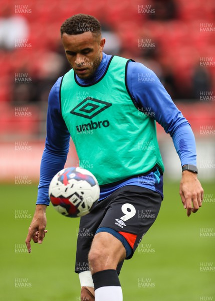 150423 - Rotherham United v Luton Town - Sky Bet Championship - Carlton Morris of Luton Town warms up