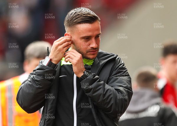 150423 - Rotherham United v Luton Town - Sky Bet Championship - Fourth Official Thomas Kirk prepares for kick off