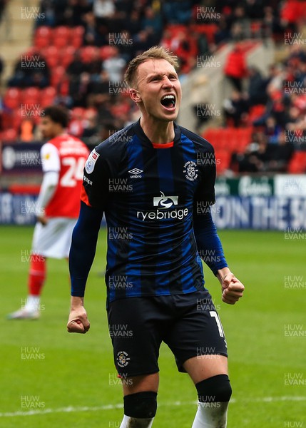 150423 - Rotherham United v Luton Town - Sky Bet Championship - Cauley Woodrow of Luton Town celebrates scoring his sides second goal of the match