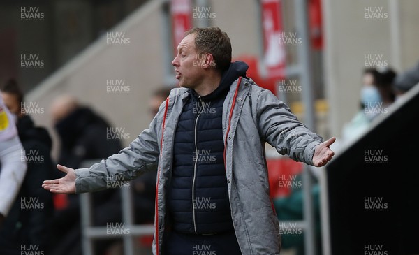 300121 - Rotherham United v Swansea City - Sky Bet Championship - Manager Steve Cooper  of Swansea appeals in the 1st half