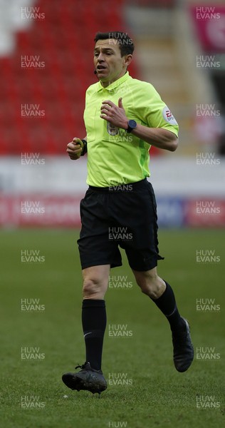300121 - Rotherham United v Swansea City - Sky Bet Championship - Referee Tony Harrington