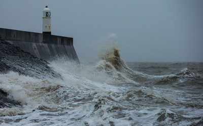 Rough Seas at Porthcawl 100321