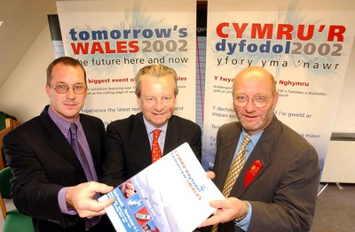 220702 - Royal Welsh Show - Pictured, L-r, are Deiniol Tegid (BT), Lord Dafydd Elis-Thomas and Graham Hawker at the launch of tomorrow's Wales 2002