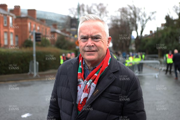 050222 - Ireland v Wales - Guinness Six Nations Championship - Presenter Huw Edwards outside the stadium before the game