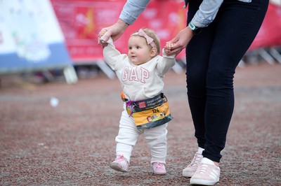 051019 - Run4Wales - Cardiff Half Marathon Festival of Running outside the City Hall - 