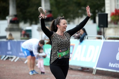 051019 - Run4Wales - Cardiff Half Marathon Festival of Running outside the City Hall - 