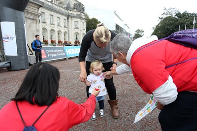 051019 - Run4Wales - Cardiff Half Marathon Festival of Running outside the City Hall - 