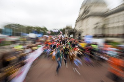 051019 - Run4Wales - Cardiff Half Marathon Festival of Running outside the City Hall - 