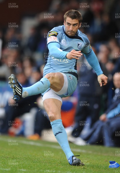 03.10.08 - Sale Sharks v Cardiff Blues - EDF Energy Cup - Cardiff's Nicky Robinson. 