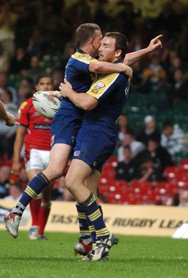 06.05.07 -Salford City Reds v Warrington Wolves Warrington's Martin Gleeson is congratulated after scoring try by Lee Briers 