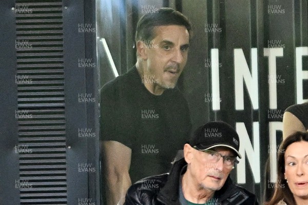 010926 - Salford City v Newport County - Sky Bet League 2 - Gary Neville in attendance 