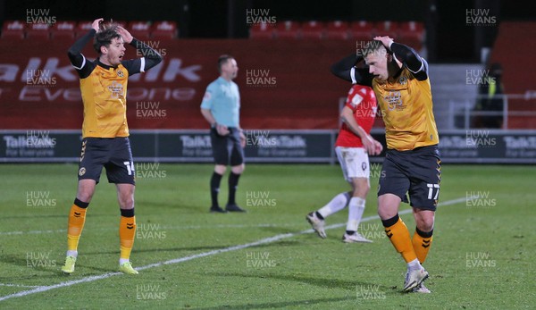 151220 - Salford City v Newport County - Sky Bet League 2 - Jamie Devitt of Newport County and Scot Bennett of Newport County rue a missed chance