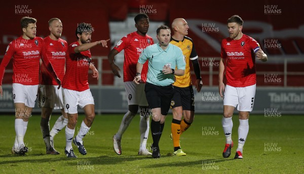 151220 - Salford City v Newport County - Sky Bet League 2 - Salford argue with the ref after he gave the penalty decision to Newport