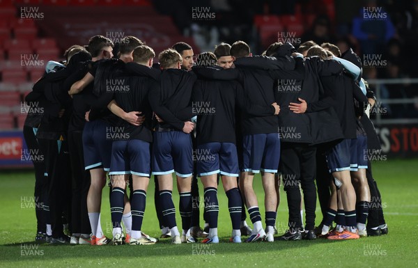 170226 - Salford City v Newport County - Sky Bet League 2 - Team huddle before the match