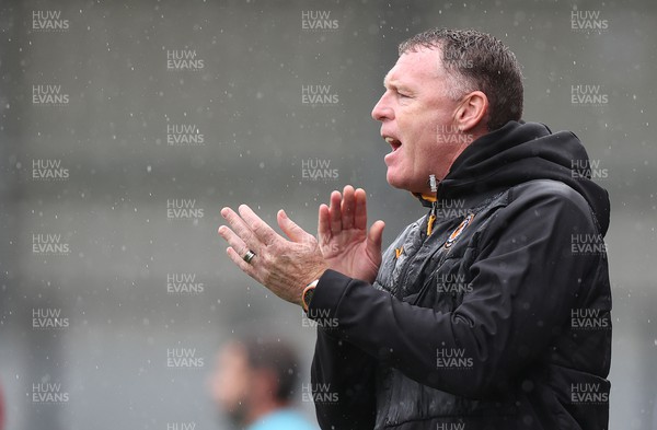 300923 - Salford City v Newport County - Sky Bet League 2 - Manager Graham Coughlan of Newport County encourages the team