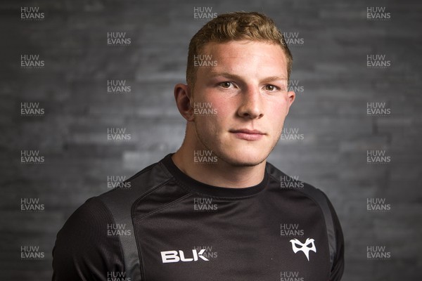 280416 - Picture shows Sam Underhill, at the Ospreys training ground at Llandarcy, South Wales