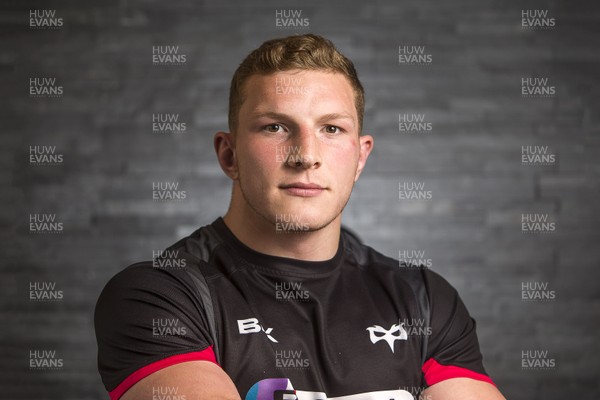 280416 - Picture shows Sam Underhill, at the Ospreys training ground at Llandarcy, South Wales