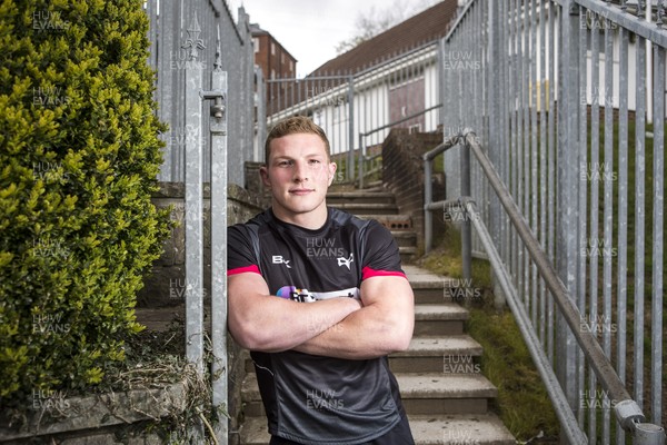 280416 - Picture shows Sam Underhill, at the Ospreys training ground at Llandarcy, South Wales