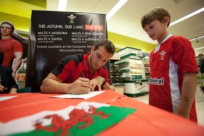 260812 - Wales Rugby captain Sam Warburton attends a signing session at TESCOS in Penarth Marina