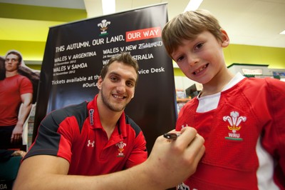 260812 - Wales Rugby captain Sam Warburton attends a signing session at TESCOS in Penarth Marina