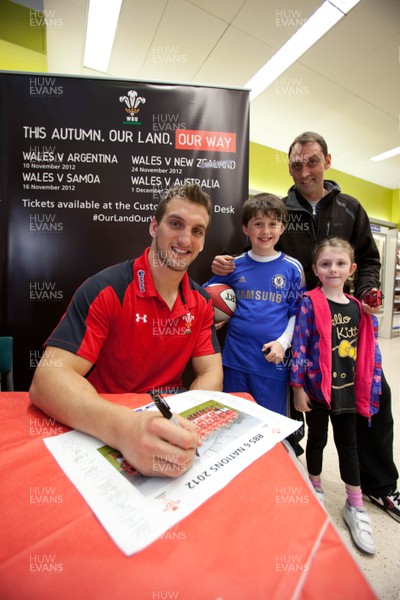 260812 - Wales Rugby captain Sam Warburton attends a signing session at TESCOS in Penarth Marina