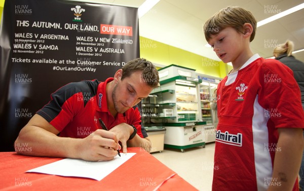 260812 - Wales Rugby captain Sam Warburton attends a signing session at TESCOS in Penarth Marina