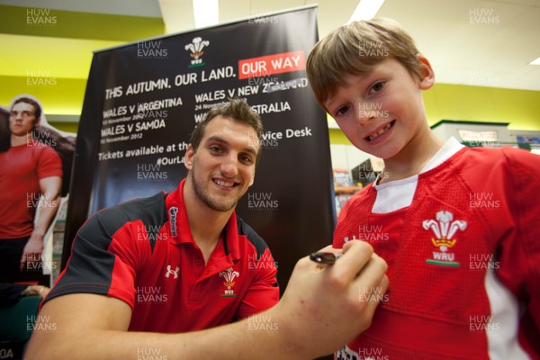 260812 - Wales Rugby captain Sam Warburton attends a signing session at TESCOS in Penarth Marina