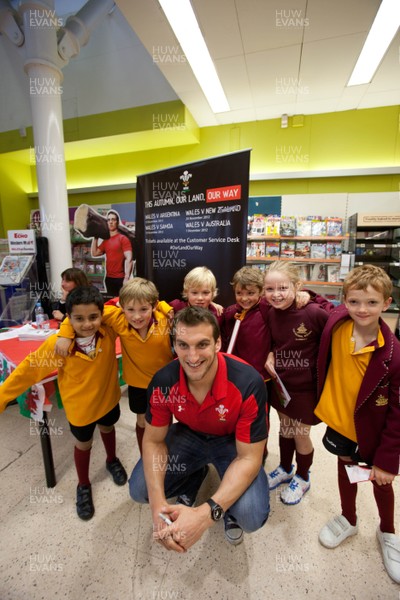 260812 - Wales Rugby captain Sam Warburton attends a signing session at TESCOS in Penarth Marina