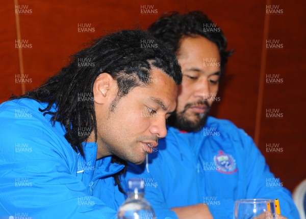 11.11.09 - Samoa media interviews  George Stowers, (capt), and Seilala Mapusua. 