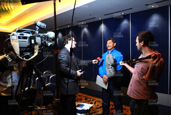 11.11.09 - Samoa media interviews Titimaea Tafua (head coach), being interviewed by the media. 