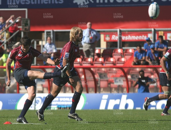 10.06.08 IRB Junior World Championship Pool B. Samoa vs. U.S.A. The Racecourse Ground, Wrexham. 
 
Usa scrumhalf Sean Treacy kicks the first points of the afternoon with a penalty, as Samoa take on USA in Pool B at The Racecourse Ground, Wrexham on June 10, 2008. 
 
