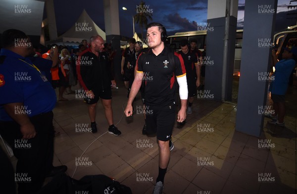 230617 - Samoa v Wales - Steff Evans arrives