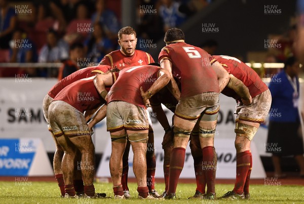 230617 - Samoa v Wales - Thomas Young of Wales during huddle