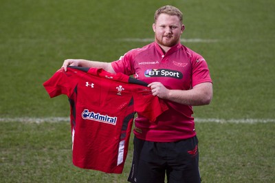 110115 - Picture shows Samson Lee of the Scarlets after signing a National Dual Contract with the Welsh Rugby Union