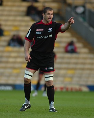 08.10.06 - Saracens v Cardiff Blues - EDF Energy Cup - Saracens Andy Farrell in action against the Cardiff Blues 