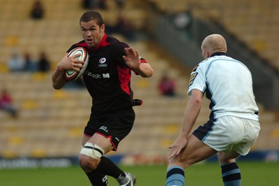 08.10.06 - Saracens v Cardiff Blues - EDF Energy Cup - Saracens Andy Farrell takes on Tom Shanklin 