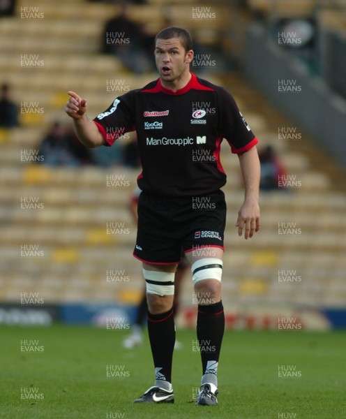 08.10.06 - Saracens v Cardiff Blues - EDF Energy Cup - Saracens Andy Farrell in action against the Cardiff Blues 