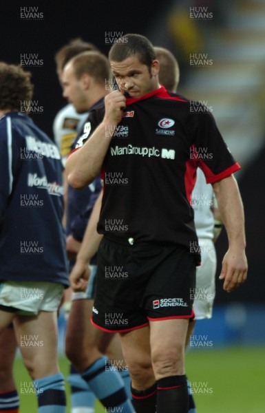 08.10.06  Saracens v Cardiff Blues  Saracens Andy Farrell dejected at the end of the game.  