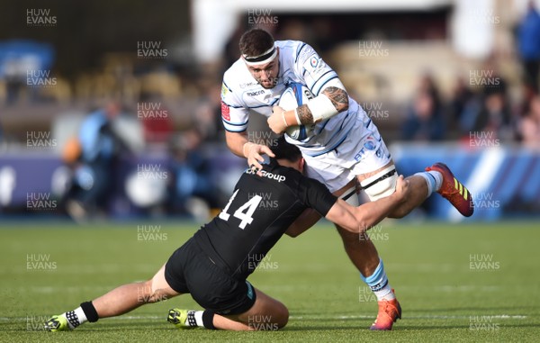 091218 - Saracens v Cardiff Blues - European Rugby Champions Cup - Josh Turnbull of Cardiff Blues is tackled by Sean Maitland of Saracens