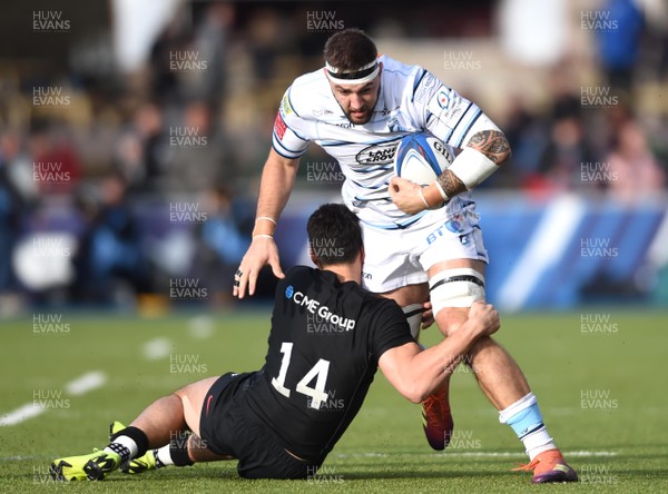 091218 - Saracens v Cardiff Blues - European Rugby Champions Cup - Josh Turnbull of Cardiff Blues is tackled by Sean Maitland of Saracens